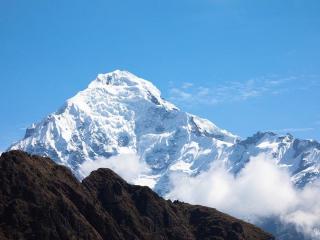 Nevado Veronica: Adventure Destination