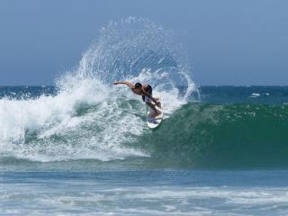 Peru Surf: The Best Surfing Destinations