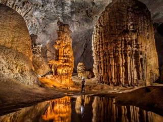 The art of the emblematic caves of Sumbay