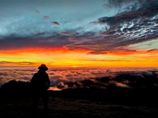 Three Golden Crosses: The Paucartambo viewpoint in Cusco